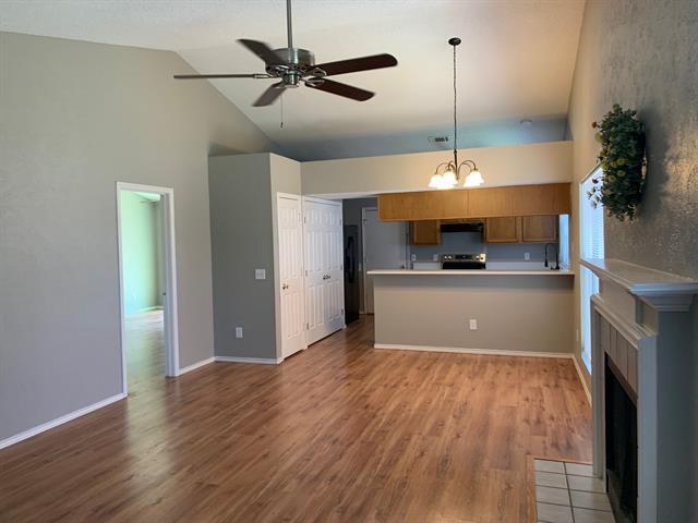 Foto del edificio - 2331 Forestbrook Dr