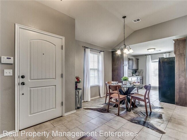 Building Photo - 3 br, 2 bath House - 5609 Clearwater Dr