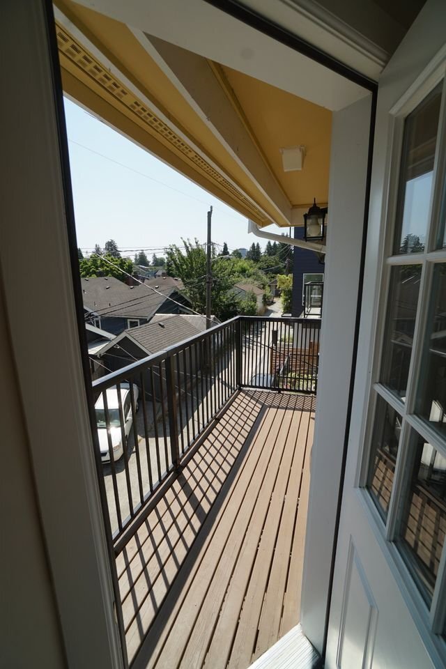 Foto del edificio - 5726 Roosevelt Way NE