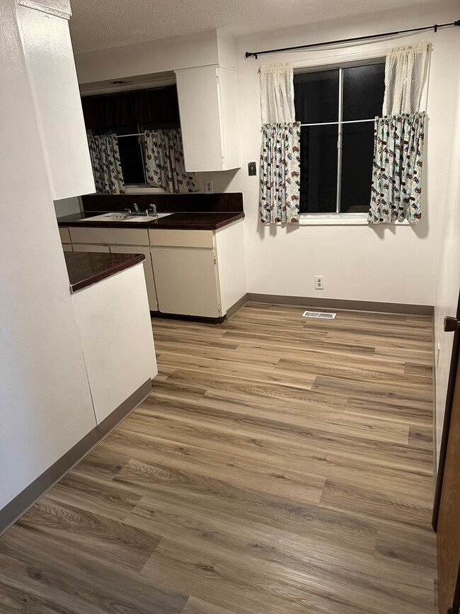 Foto del edificio - 1580 Larkspur Ave