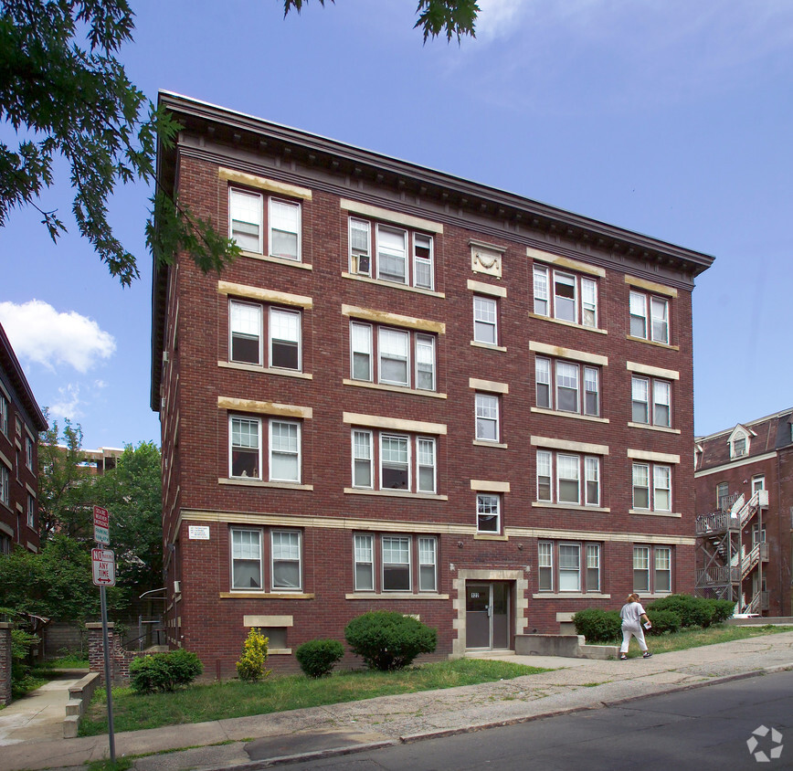 Building Photo - Springfield Gardens