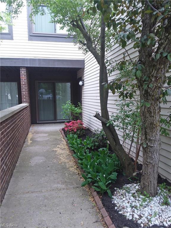 Building Photo - 505 Forsythia Ln