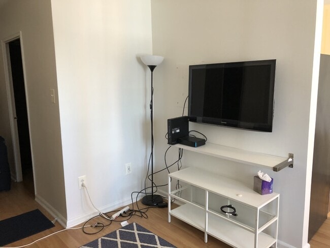 main-TV - 2101 Chestnut