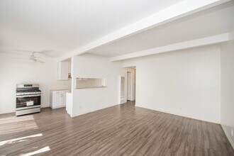 Building Photo - 409 Lincoln Ave