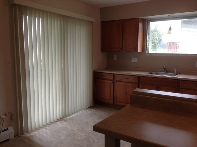 Foto del edificio - 924 N McKinley Ave