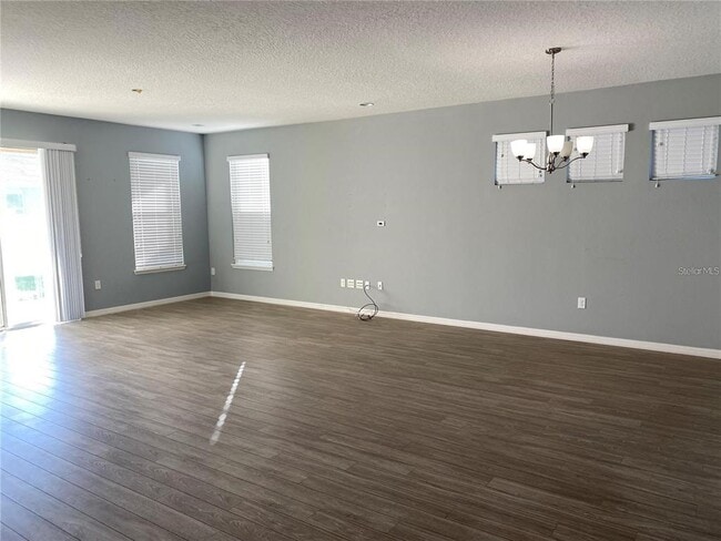 Foto del edificio - 2106 J Lawson Blvd