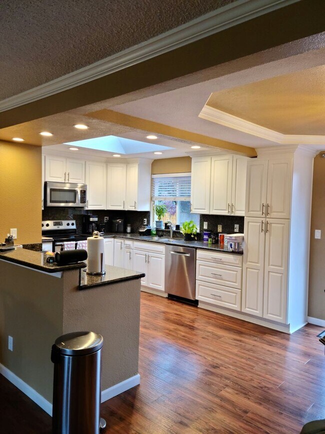 Foto del edificio - Well maintained 4bd Bothell home!