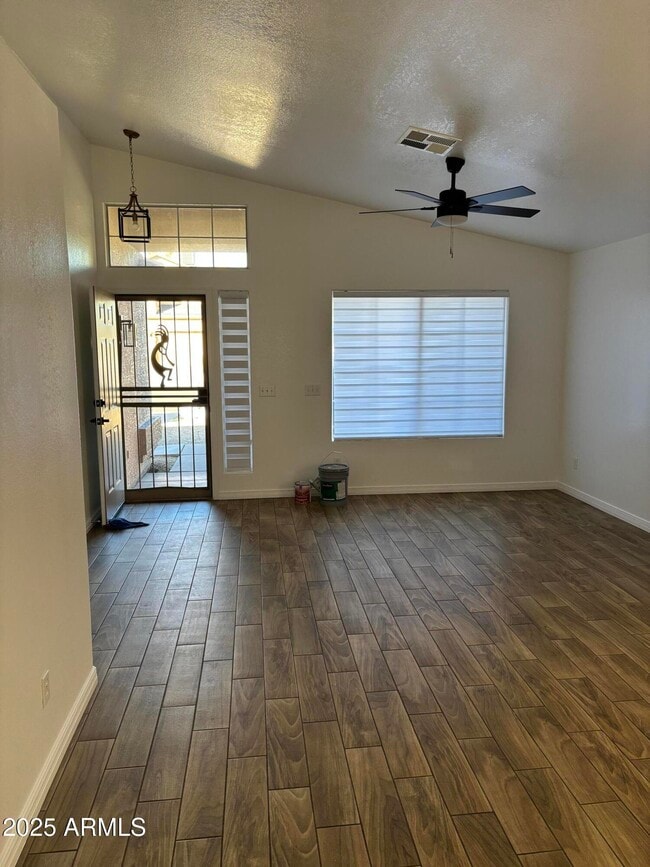 Building Photo - 249 W Grovers Ave