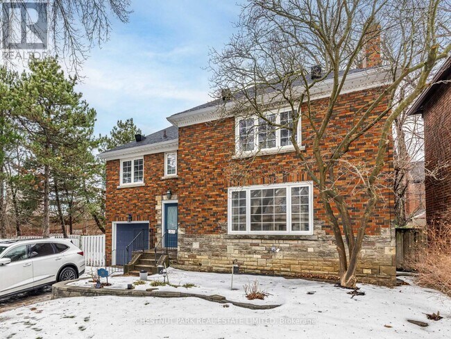 Building Photo - 263 Old Forest Hill Rd