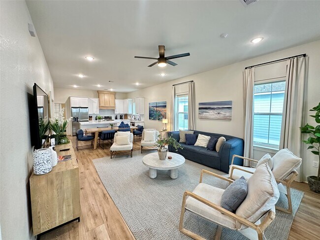 Building Photo - 2503 103rd St