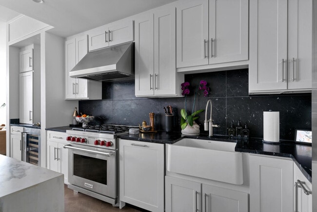 Photo - 1616 West End Ave Apartment