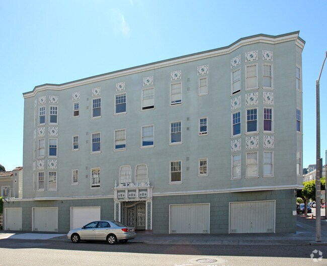 Building Photo - 2283-2285 Bay St