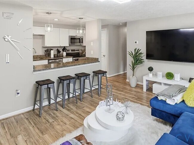 Foto del edificio - 7604 Roscommon Ct