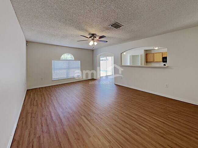 Building Photo - 10421 Opus Dr
