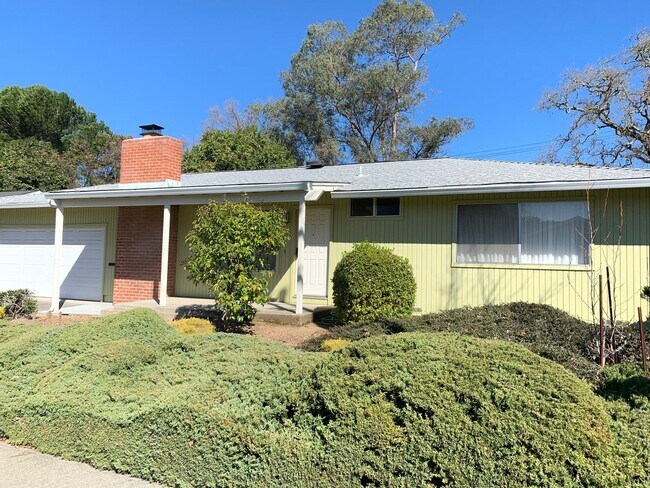 Foto del edificio - 7413 Oak Leaf Dr