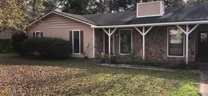 Building Photo - 203 Courtney Pl