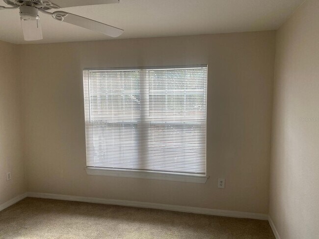 Foto del edificio - 5479 Vineland Rd