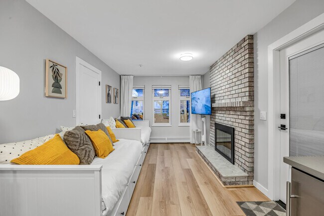 Photo du bâtiment - 3373 E 44th Ave