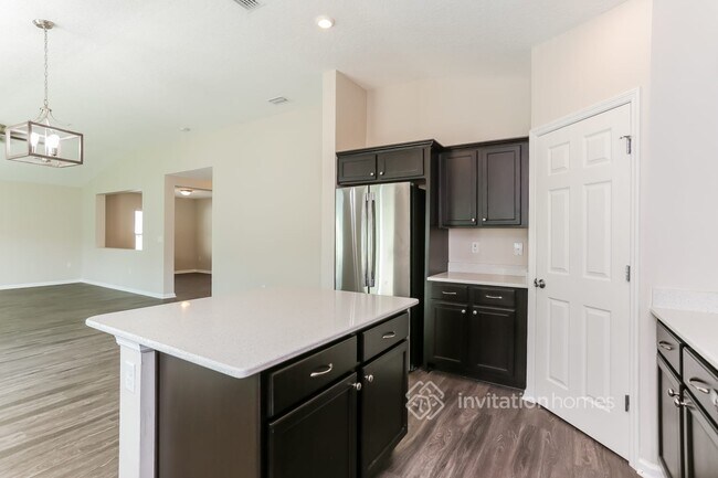 Foto del edificio - 13454 Avery Park Ln