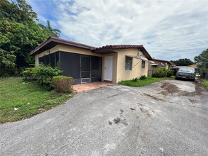Building Photo - 5133 SW 43rd Terrace