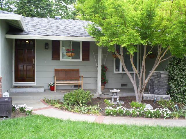 Foto del edificio - Classic 3/2 Home in Gorgeous South Land Park-1161 34th Ave
