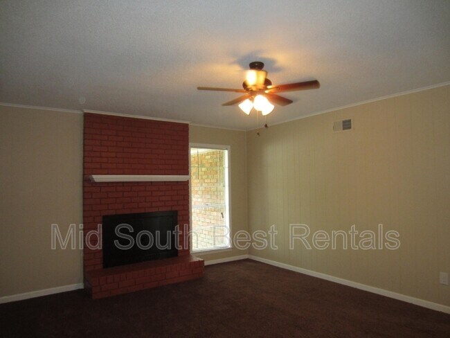 Building Photo - 3822 Dagmar St