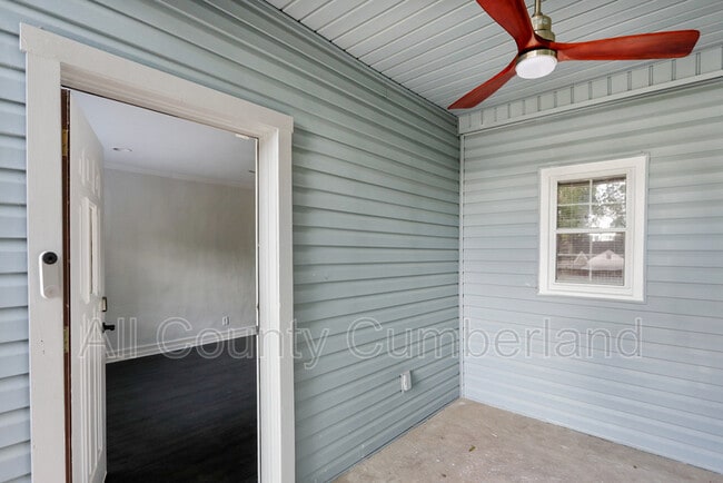 Building Photo - 1268 Eastland Rd SE