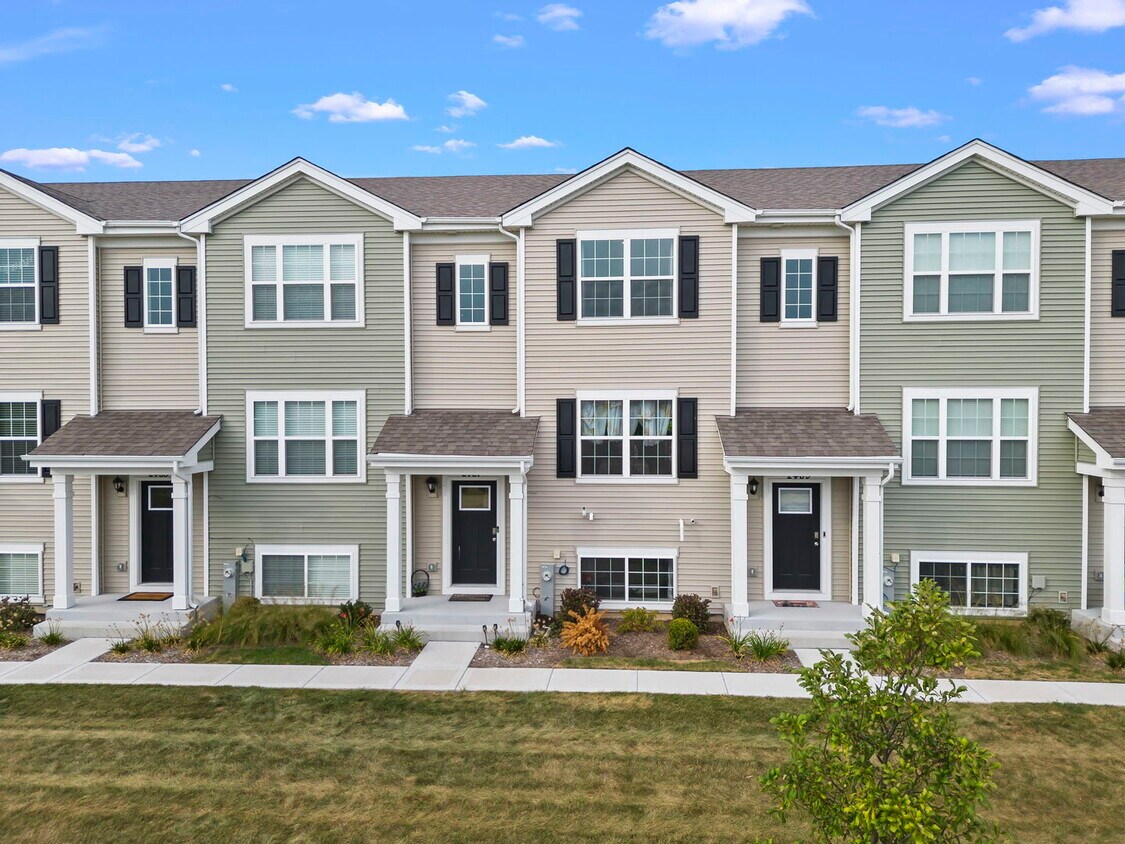 Foto principal - 2487 Bella Dr