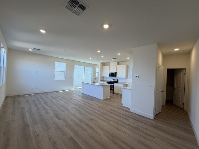 Foto del edificio - 9214 Innot Ave