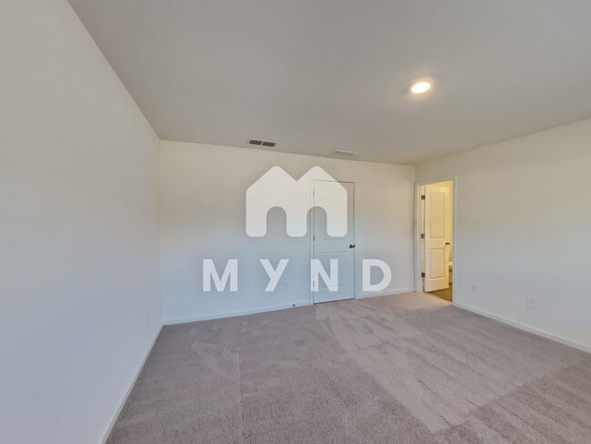 Building Photo - 3531 Condor Ct Sw