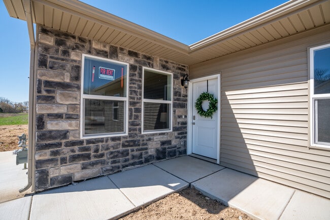 Building Photo - 644 McKay Way