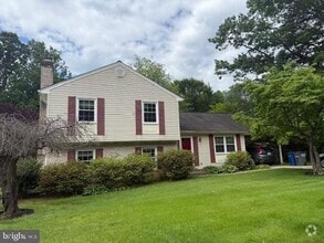 Building Photo - 10015 Cotton Farm Rd