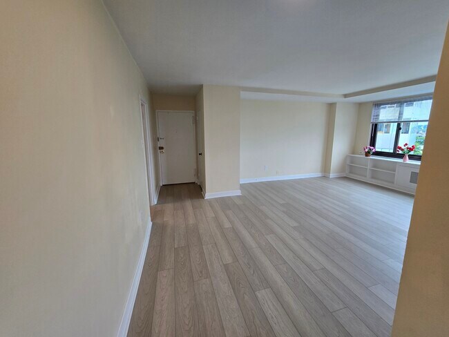 Foto del edificio - 1021 Arlington Blvd