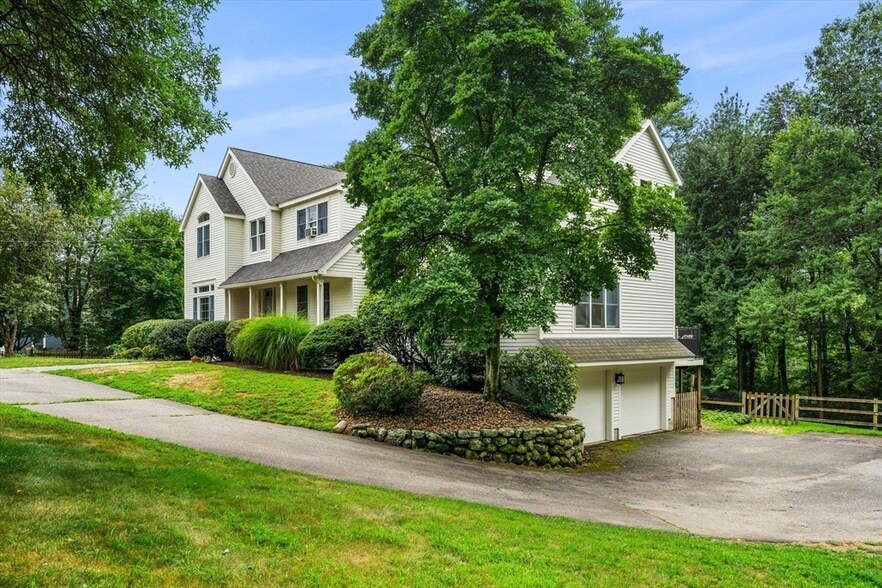 Foto principal - 380 Highland St