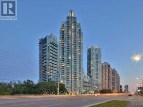 Building Photo - 220 Burnhamthorpe Rd W