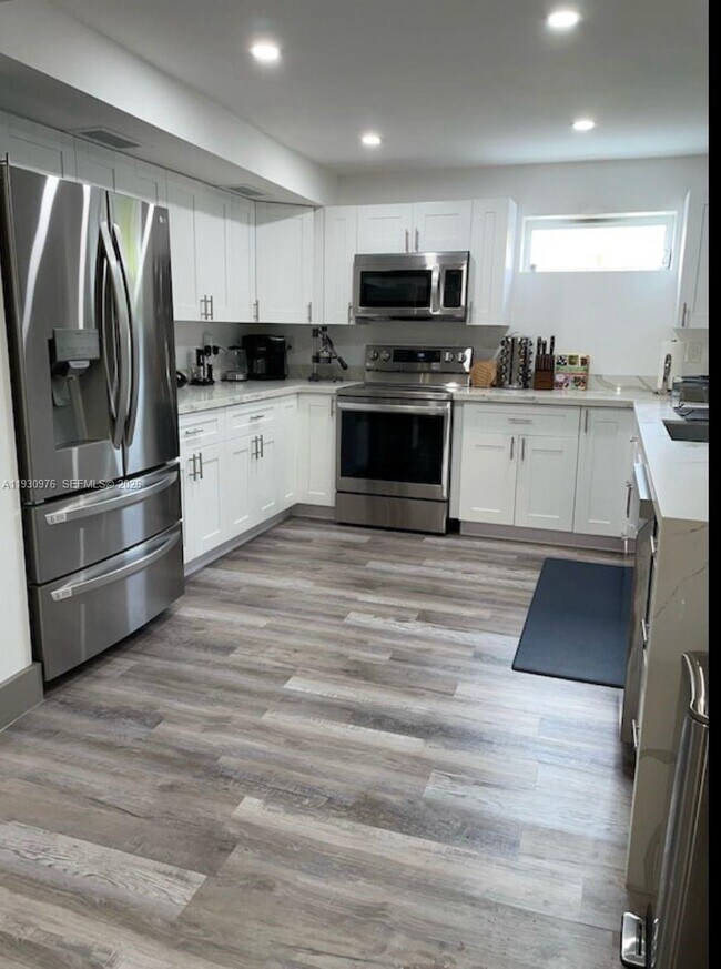 Foto del edificio - 4311 SW 31st Dr