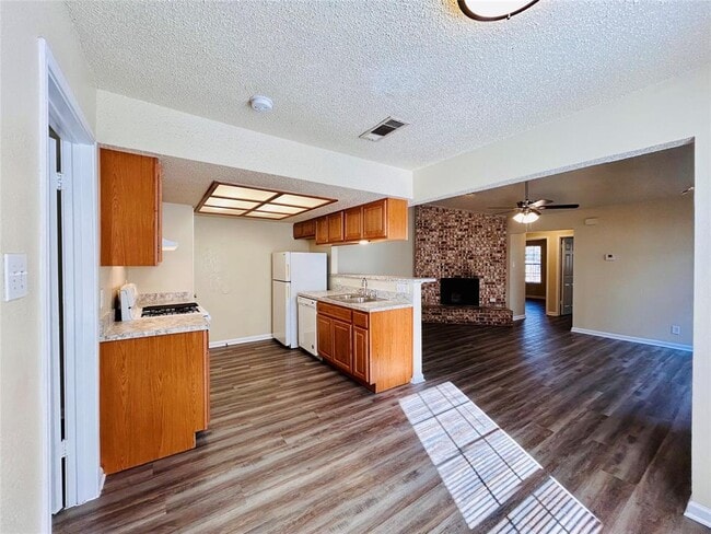 Building Photo - 9219 Kempler Dr