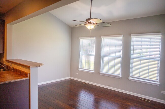Building Photo - 24504 Sleepy Hollow Ln