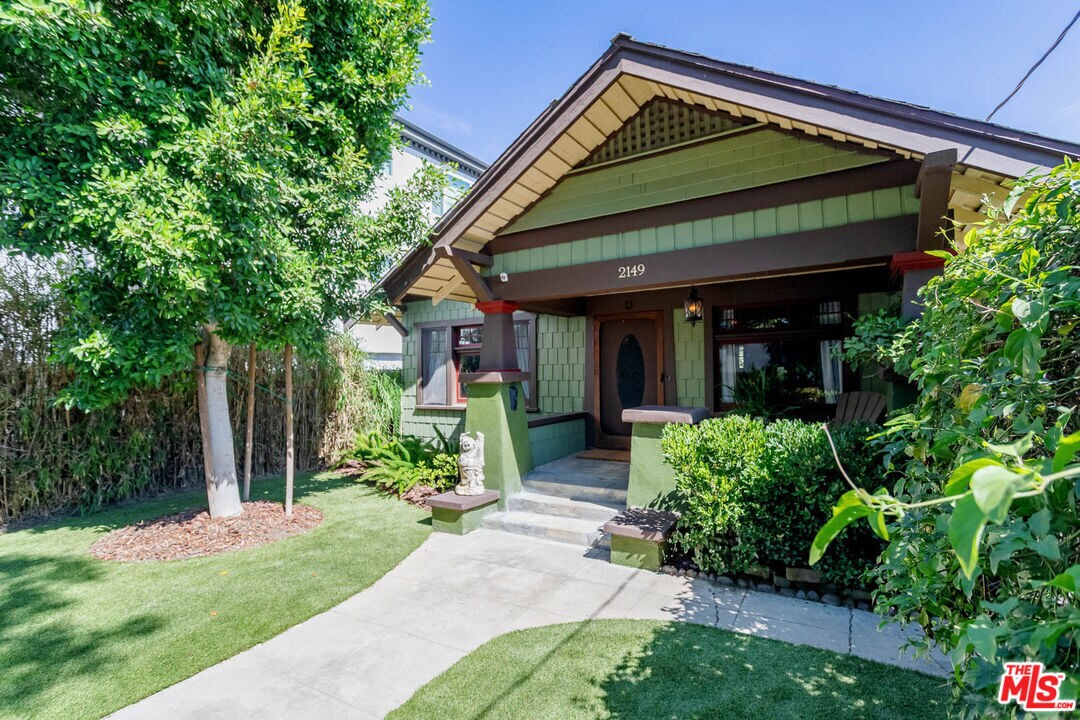 Foto principal - 2149 Bellevue Ave