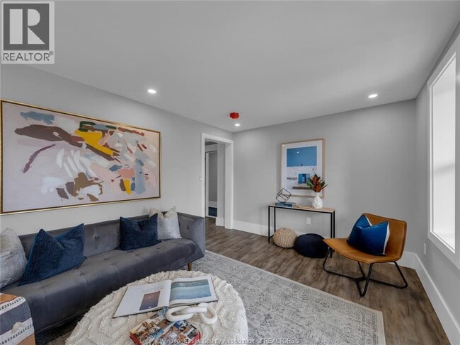 Building Photo - 1766 University Ave W