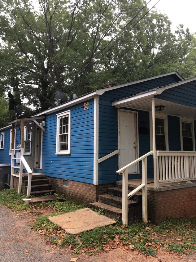Primary Photo - 430 Skyland Ave
