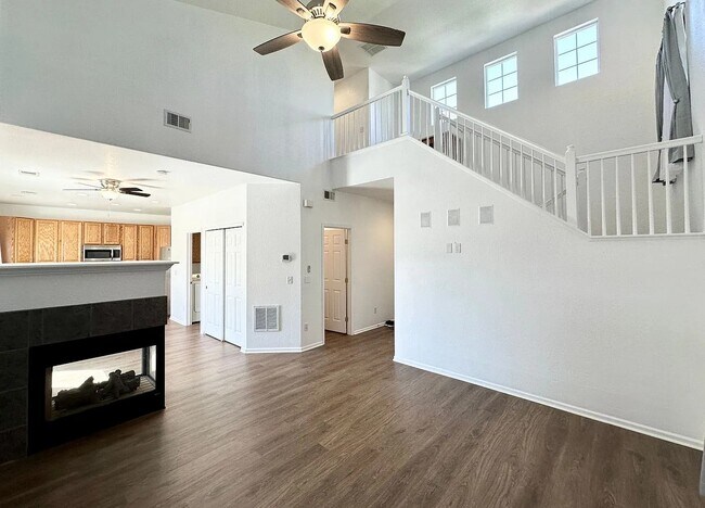 Foto del edificio - 2434 E 127th Pl