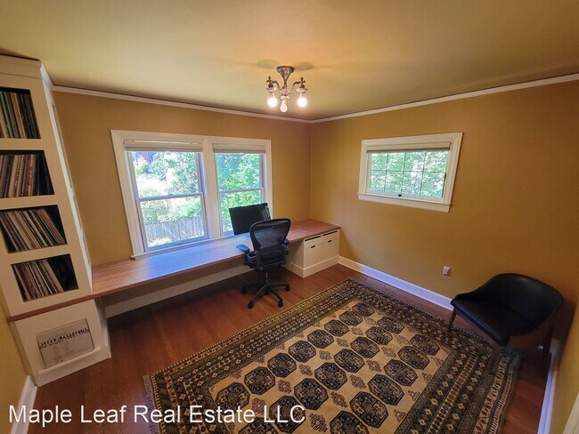 Foto del edificio - 5 br, 3 bath House - 2025 Boyer Ave E