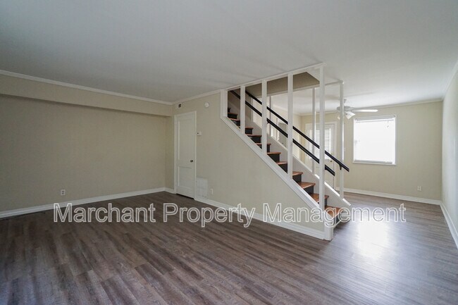 Foto del edificio - 605 University Ridge