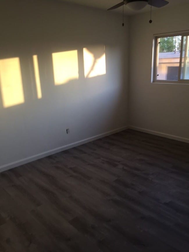 Building Photo - 5252 La Jolla Mesa Dr