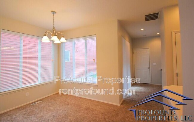 Foto del edificio - 6055 SW 208th Pl