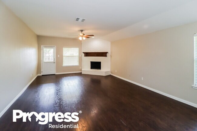 Building Photo - 3205 Spruce St