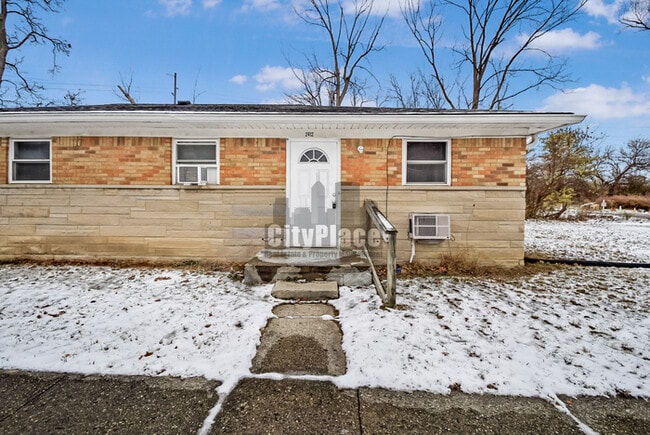 Photo - 2412 N Lesley Ave House