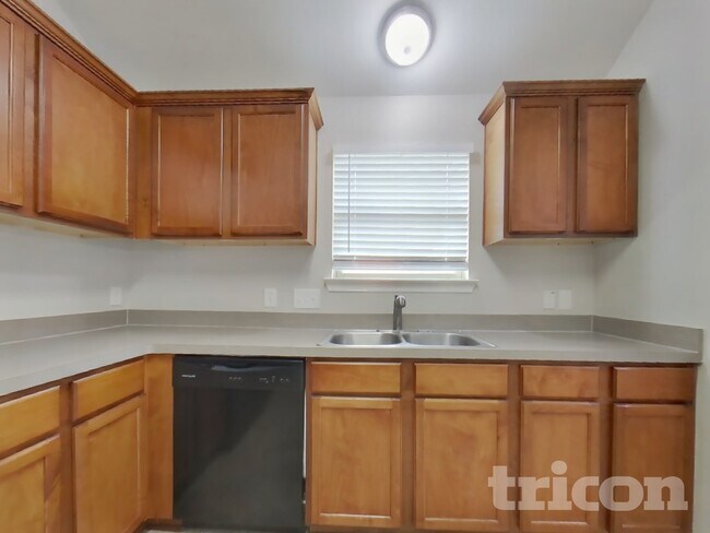 Foto del edificio - 110 N Golden Oak Dr