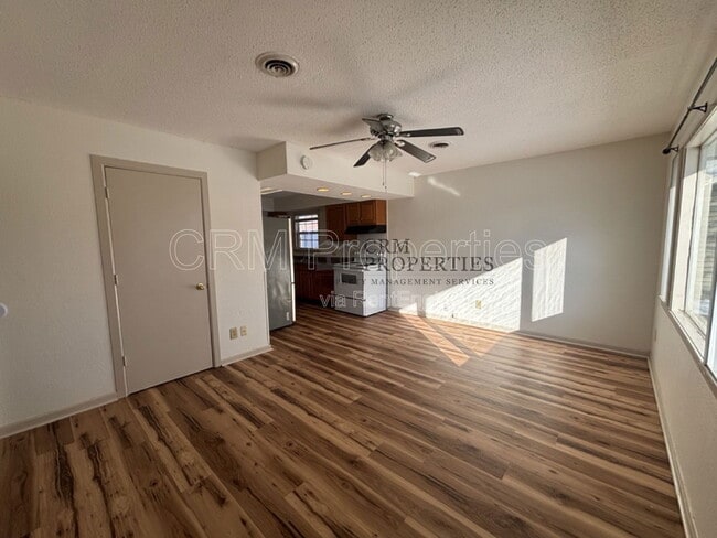 Foto del edificio - 1008 E Fischer St